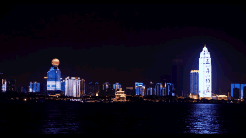 “長江燈光秀”上新，水陸空光影大秀震撼啟幕2019武漢荷花節！